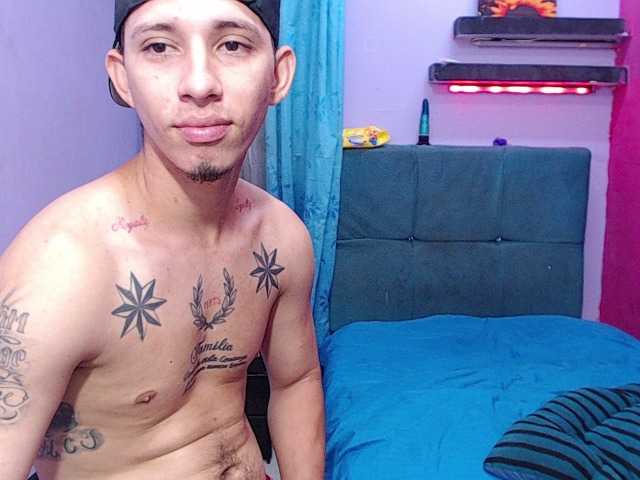 Tatiwallace live cam on BongaCams