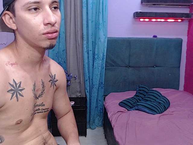 Tatiwallace live cam on BongaCams