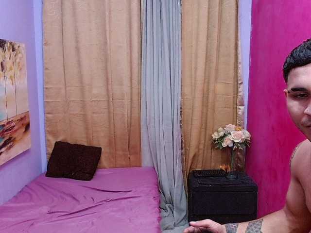 Tatiwallace live cam on BongaCams