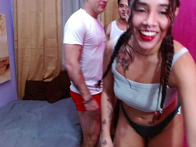 Tatiwallace live cam on BongaCams