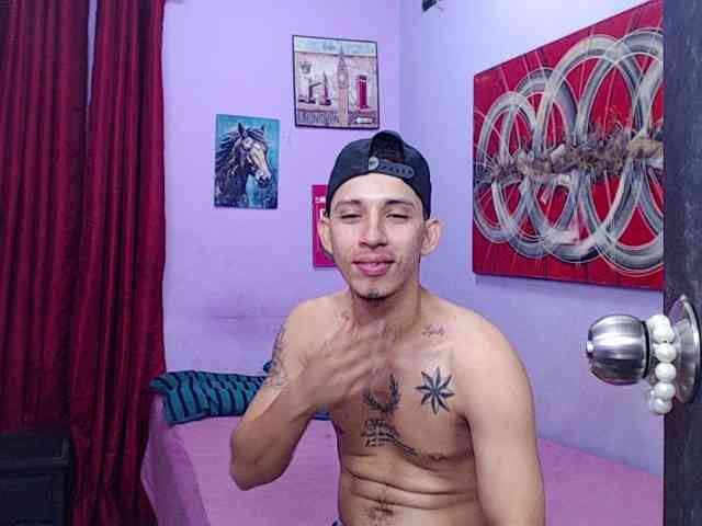 Tatiwallace webcam