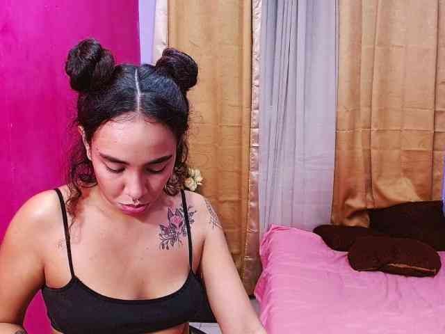 Tatiwallace webcam