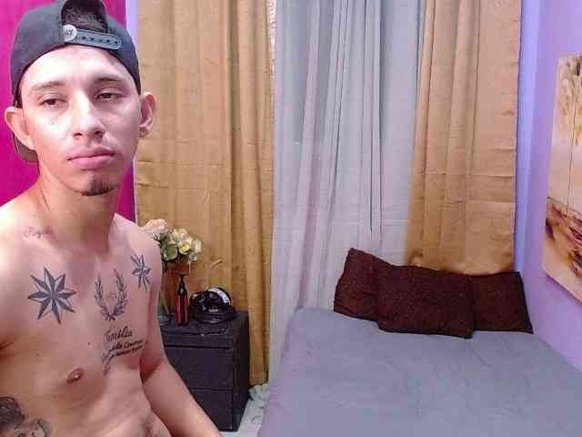 Tatiwallace webcam