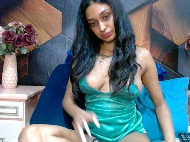 LusciousIndian live cam on BongaCams