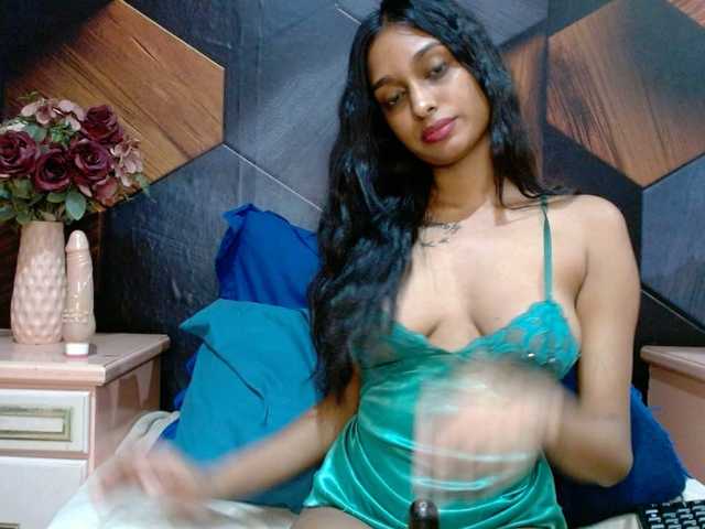 LusciousIndian live cam