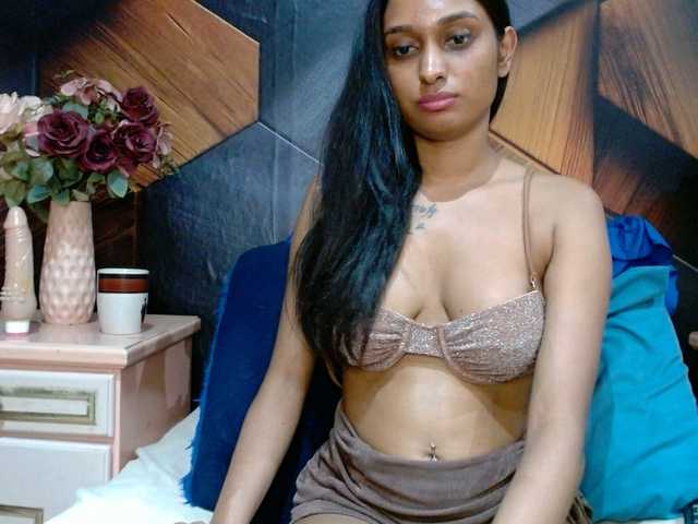 LusciousIndian live cam on BongaCams