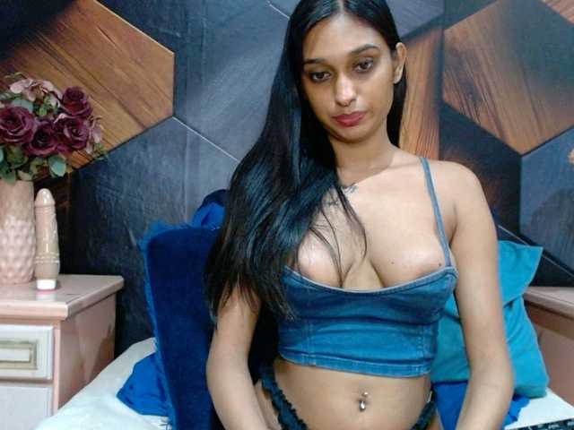 LusciousIndian live cam on BongaCams