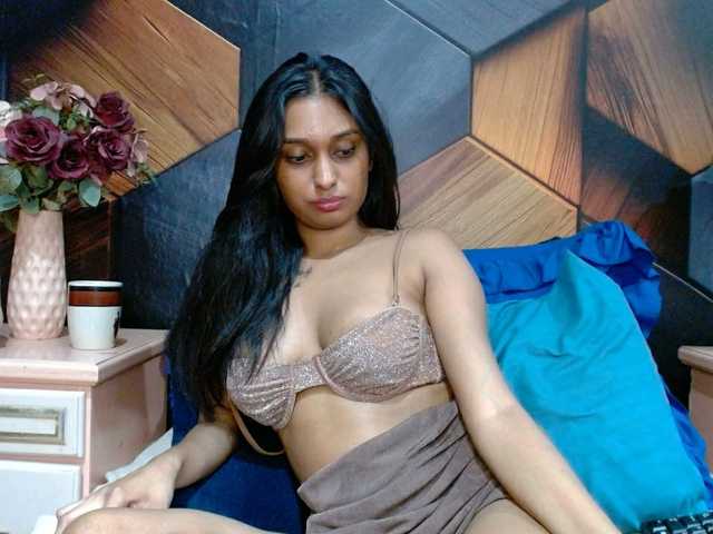 LusciousIndian live cam on BongaCams