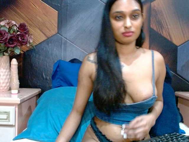 LusciousIndian live cam on BongaCams