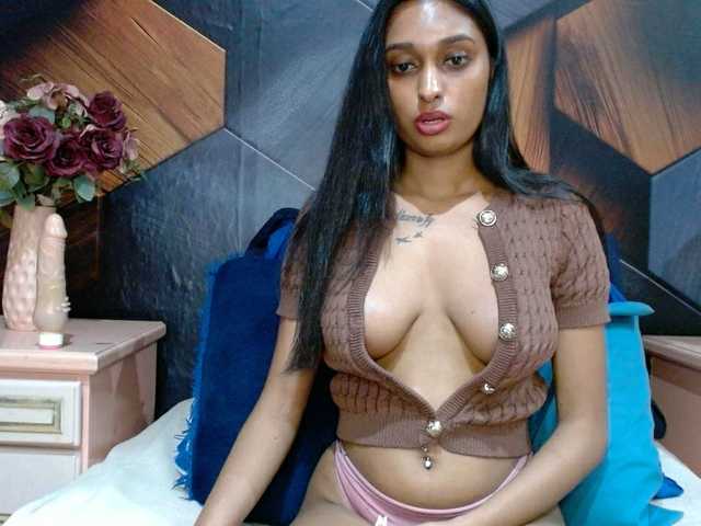 LusciousIndian live cam on BongaCams
