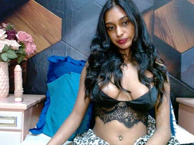 LusciousIndian webcam