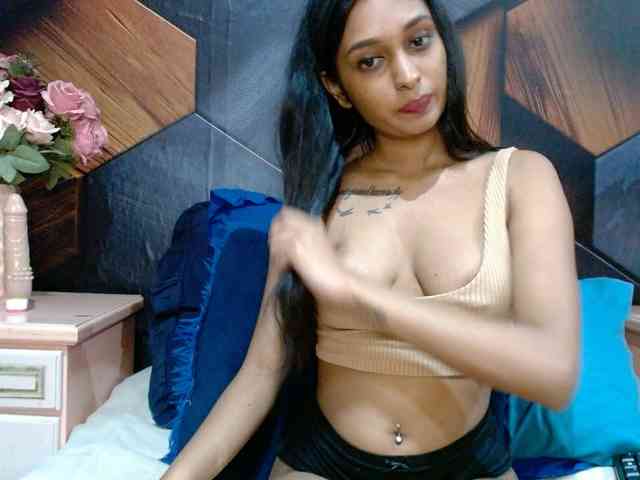 LusciousIndian webcam