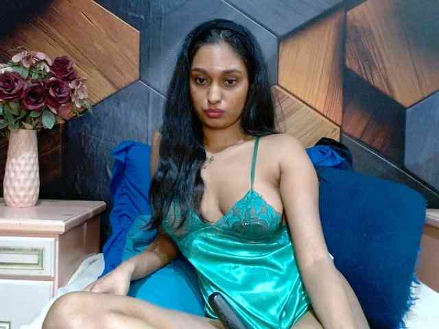 LusciousIndian webcam