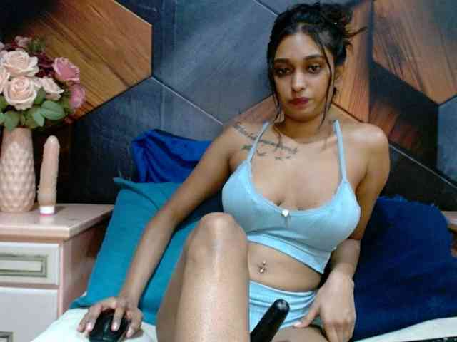 LusciousIndian webcam
