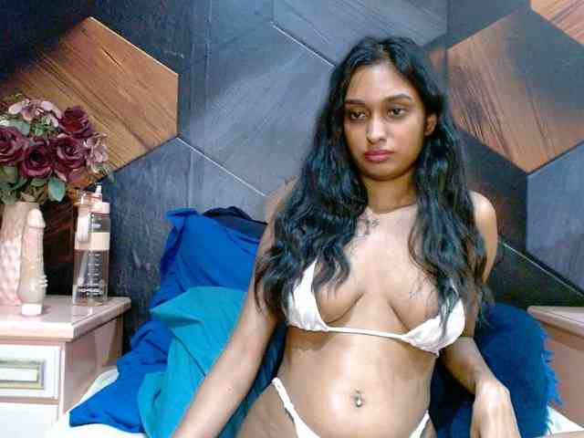 LusciousIndian webcam