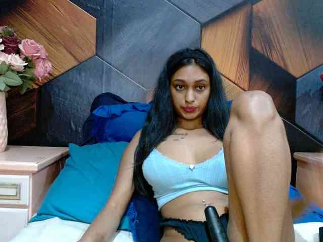 LusciousIndian webcam