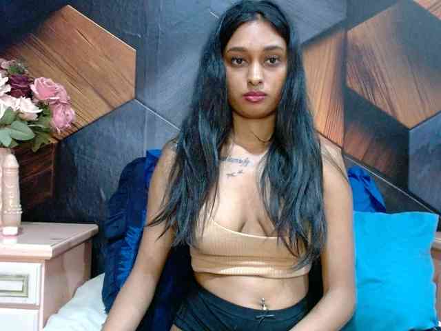 LusciousIndian webcam