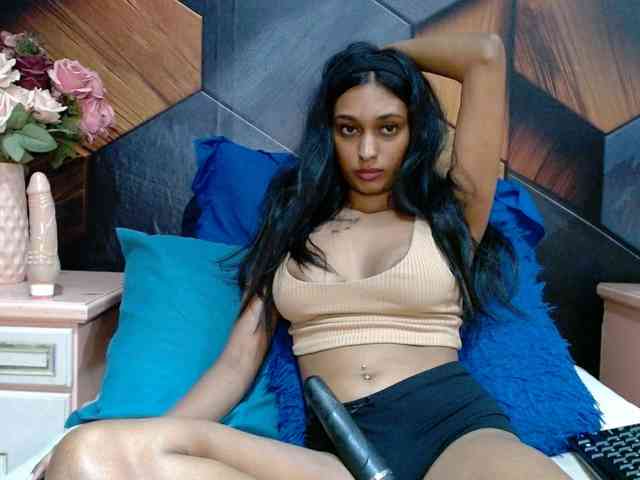 LusciousIndian webcam