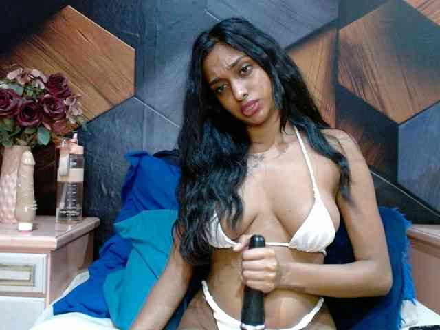 LusciousIndian webcam