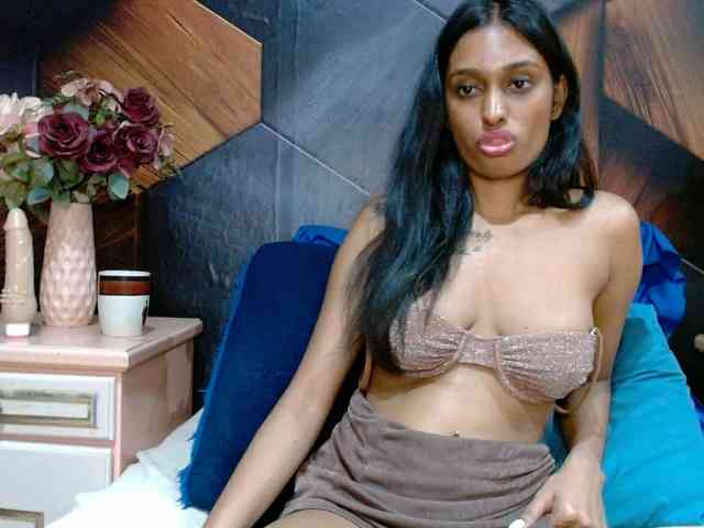LusciousIndian webcam