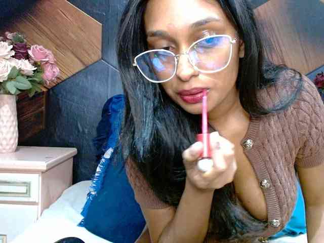LusciousIndian webcam