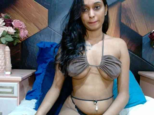 LusciousIndian webcam