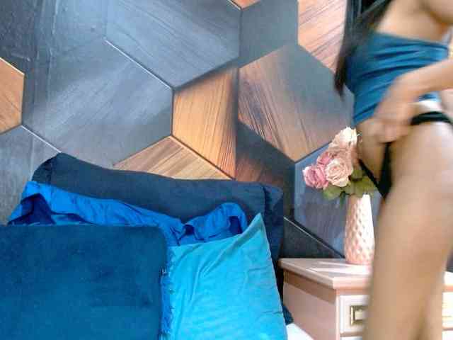 LusciousIndian webcam