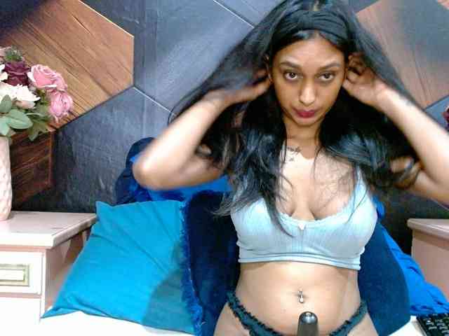 LusciousIndian webcam