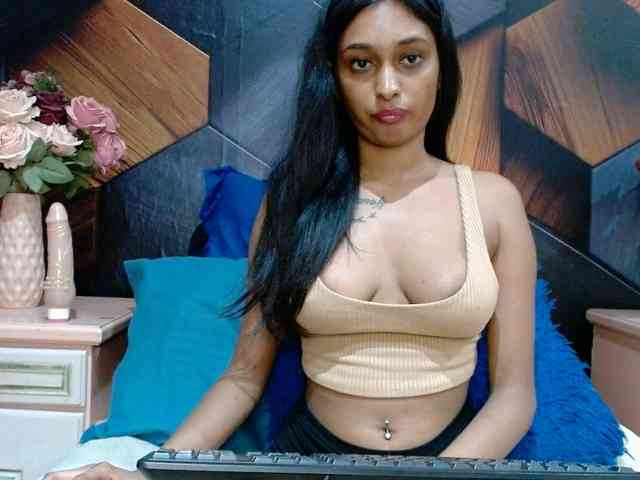 LusciousIndian webcam