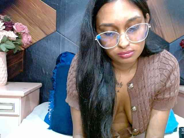 LusciousIndian webcam