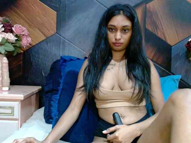 LusciousIndian webcam