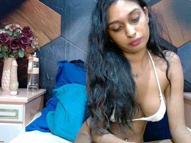 LusciousIndian webcam
