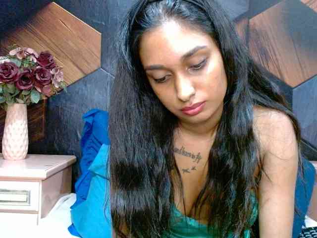 LusciousIndian webcam