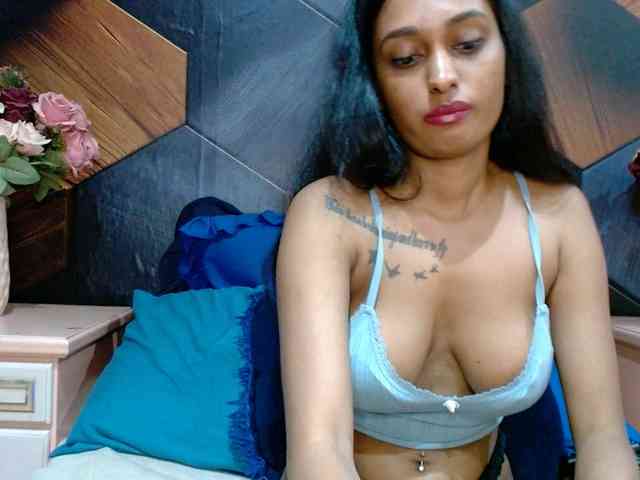 LusciousIndian webcam