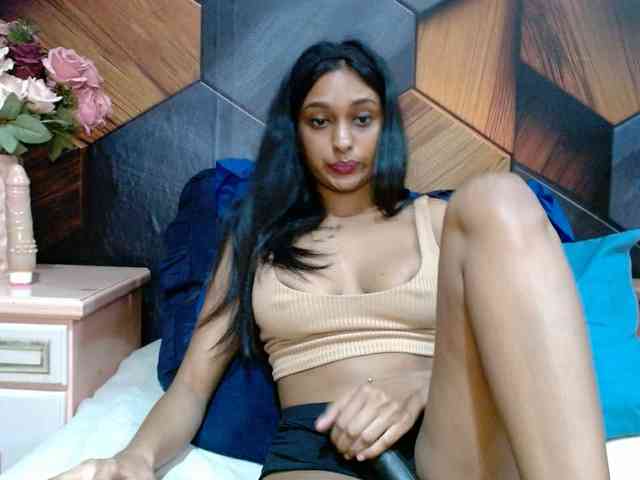 LusciousIndian webcam