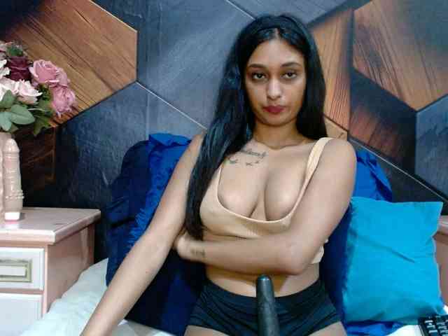 LusciousIndian webcam