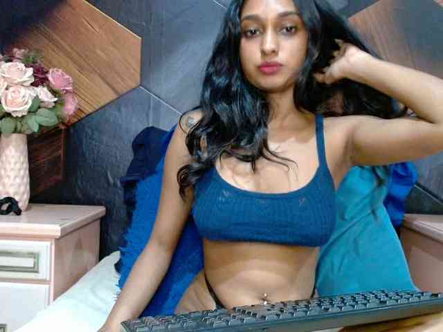 LusciousIndian webcam