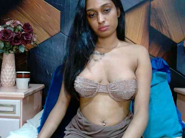 LusciousIndian webcam