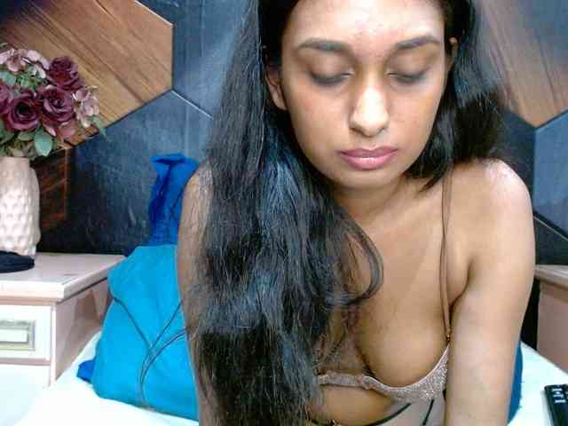 LusciousIndian webcam