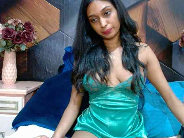 LusciousIndian webcam