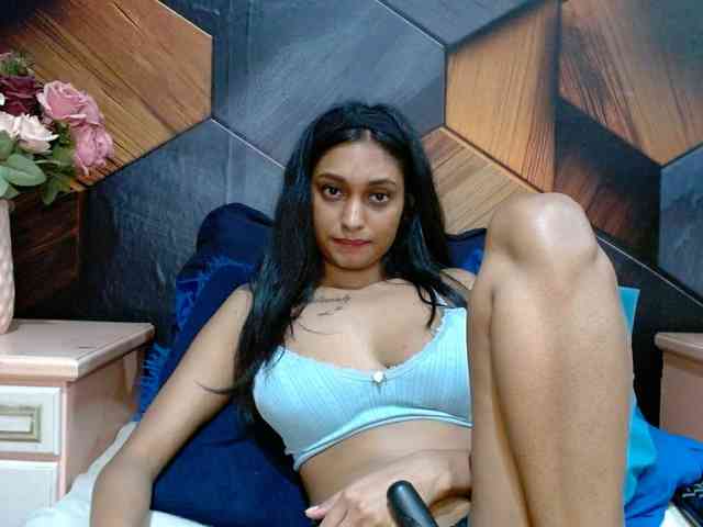 LusciousIndian webcam