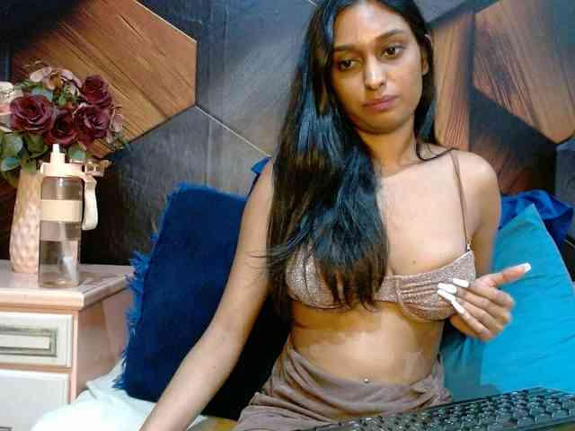 LusciousIndian webcam