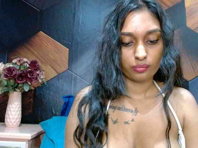 LusciousIndian webcam