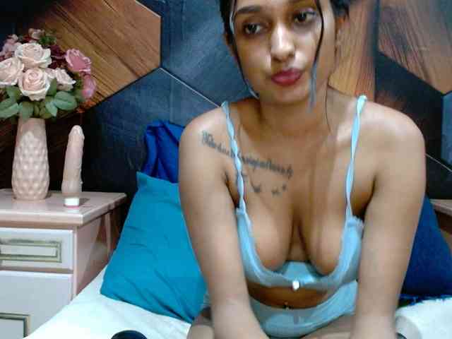 LusciousIndian webcam