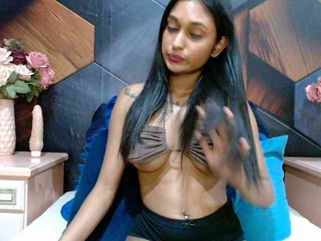 LusciousIndian webcam