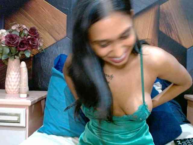LusciousIndian webcam