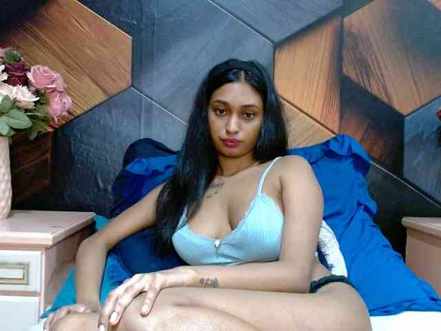 LusciousIndian webcam