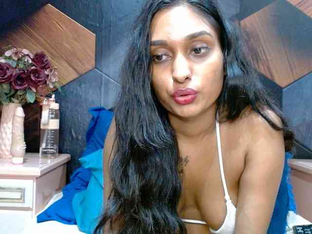 LusciousIndian webcam