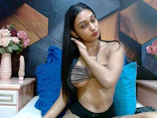 LusciousIndian webcam