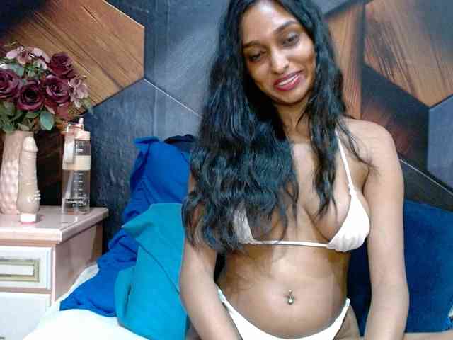 LusciousIndian webcam